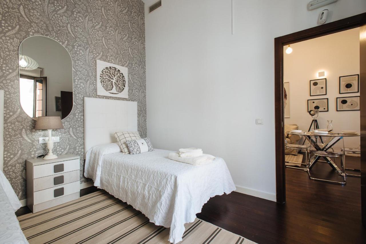Apartamento Puerta Real - Free Parking Sevilla Dış mekan fotoğraf
